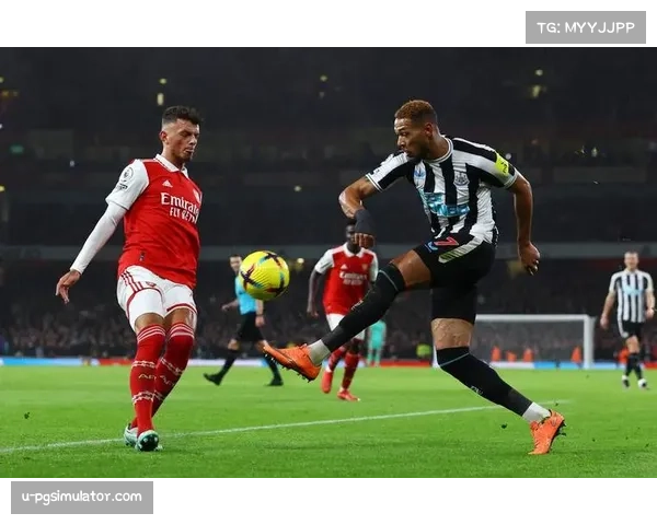 纽卡斯尔右路防守出现漏洞 克拉夫特膝关节受伤长期缺阵